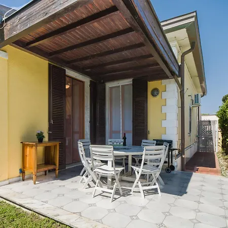 בית נופש Carlotta By Interhome *